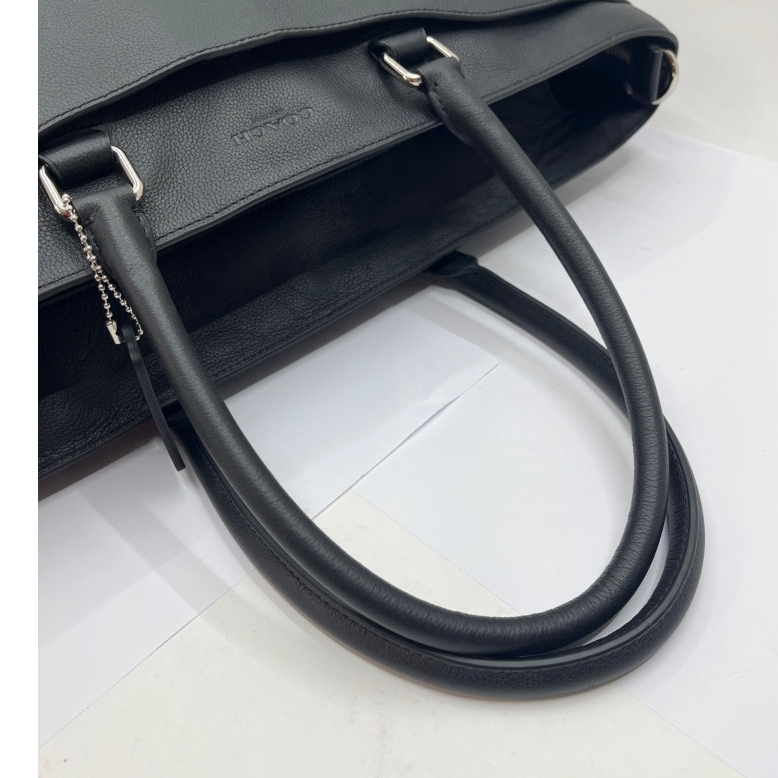 ◆◆ COACH コーチ スムース レザー トートバッグ　ショルダー付 F68944 ブラック やや傷や汚れあり_画像5