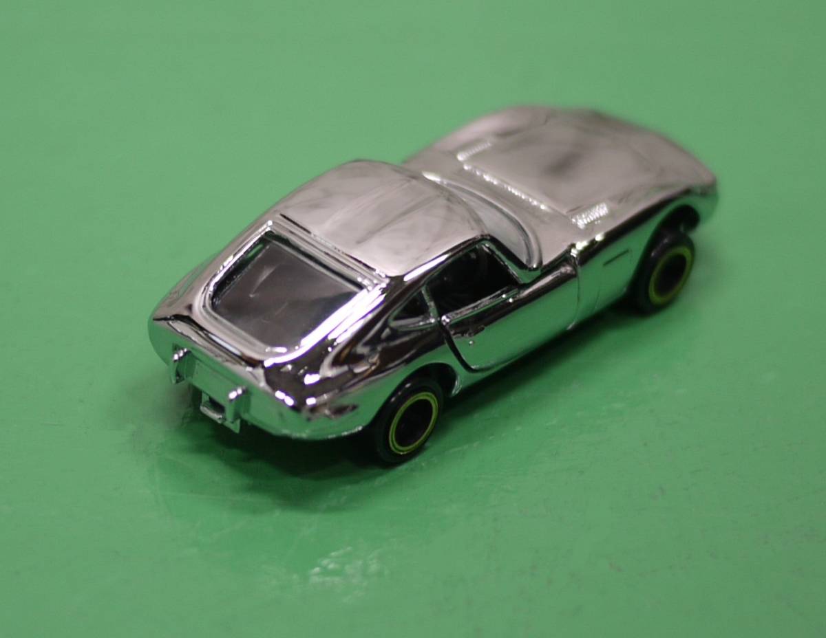 希少 美品 トミカ ミニカー No,5 TOYOTA 2000-GT トヨタ 2000GT GREASE グリース特注品 2000年記念 限定モデル 銀メッキ ワイドタイヤ_画像4