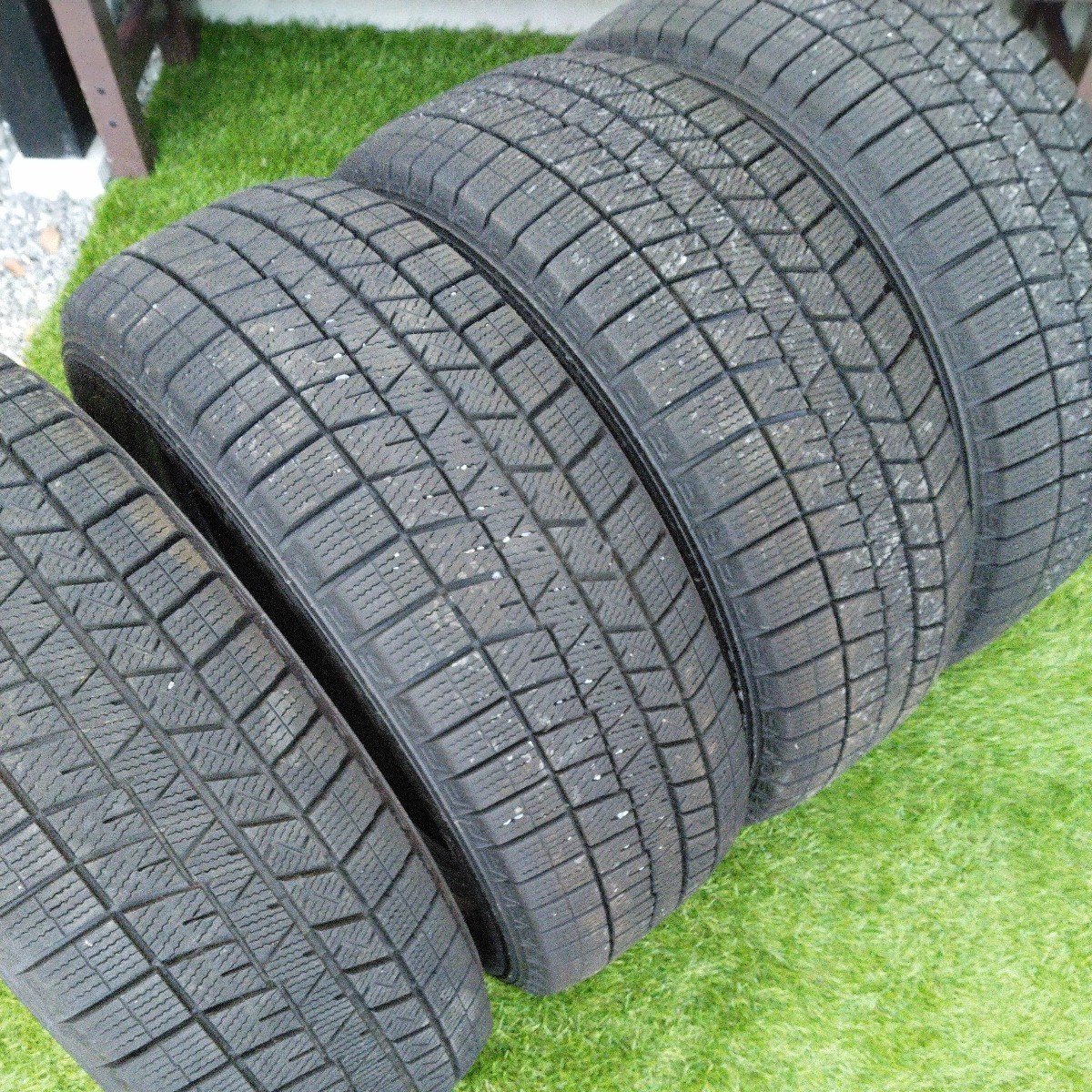 スタッドレス 冬タイヤ 4本セット ダンロップ DUNLOP WINTER MAXX 03 195/55R15 85Q 2021年製43週 溝あり ホンダ エアウェーブ _画像1