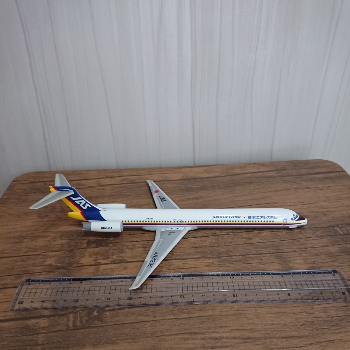 【JAS Passenger Craft MD.81型號1/150比例尺】約30厘米 原文:【JAS 旅客機 MD.81モデル 150分の1 scale】約３０センチ