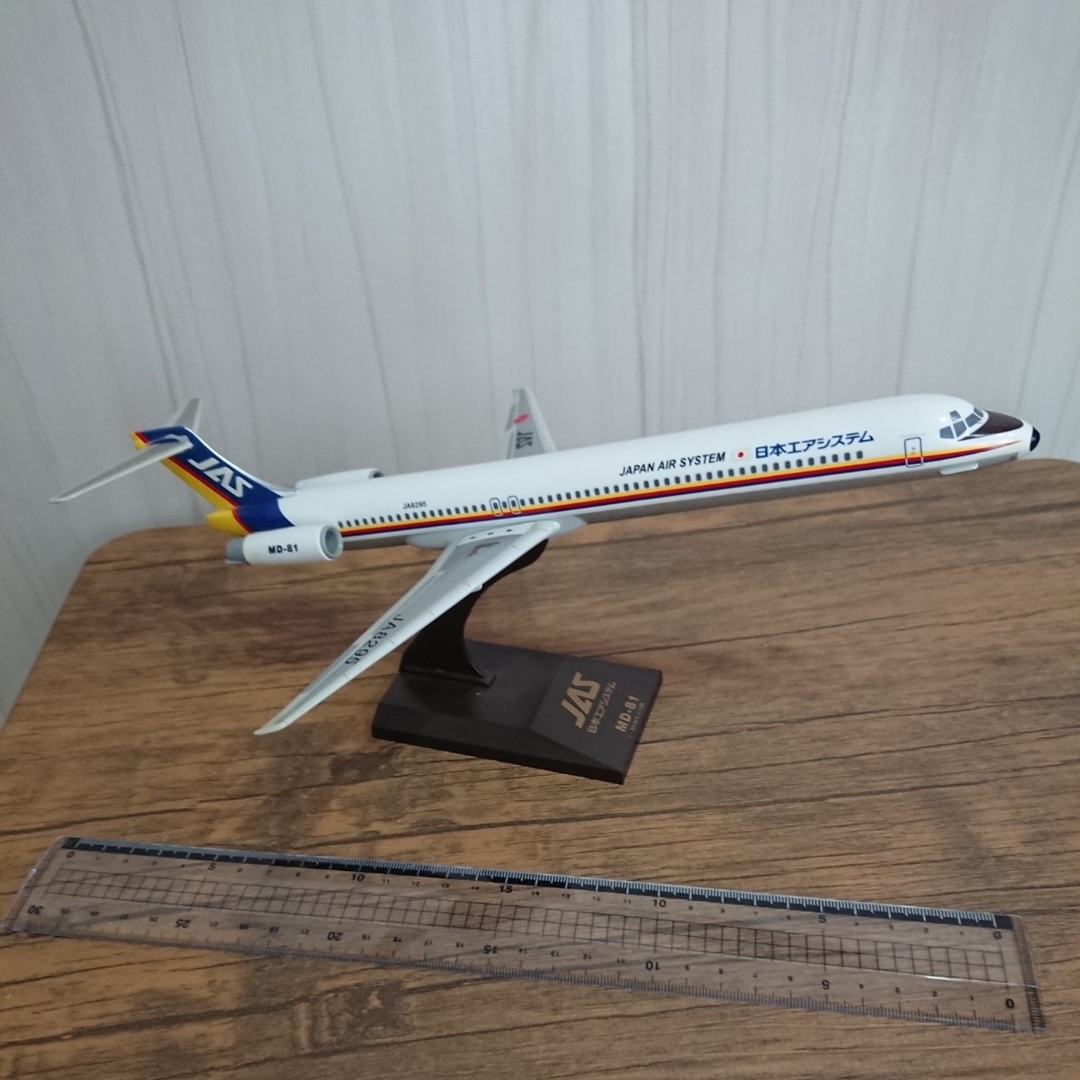 【JAS Passenger Craft MD.81型號1/150比例尺】約30厘米 原文:【JAS 旅客機 MD.81モデル 150分の1 scale】約３０センチ