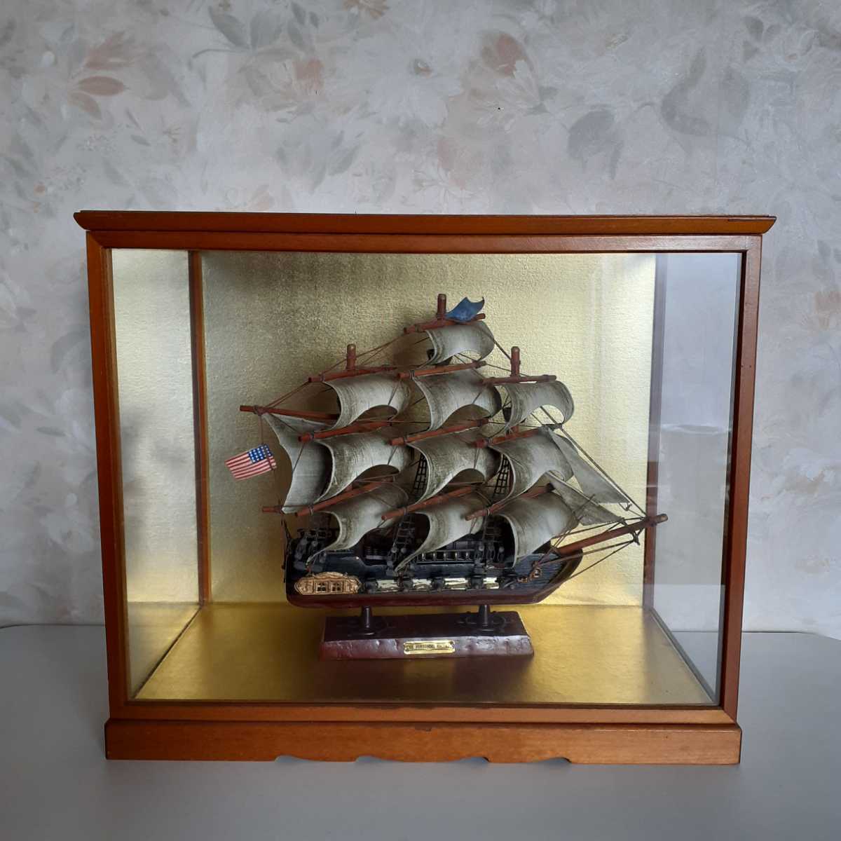 帆船模型　ガラスケース入り　THE BONHOMME RICHARD　ボノム リシャール アメリカ　長期保管品