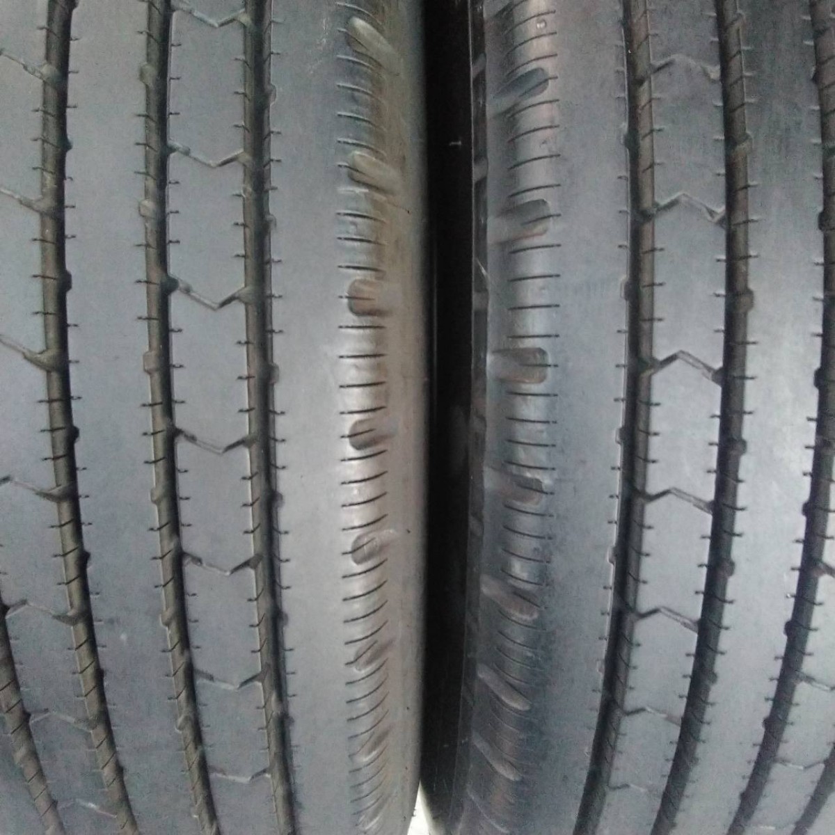 ★良品★ブリヂストン 22年製 トラック用タイヤ 6本セット 195/75R15 BRIDGESTONE V-STEEL RIB R202［375］_画像4