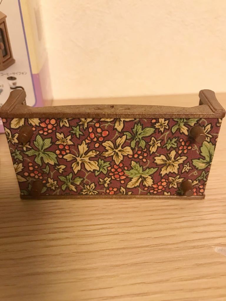 Sylvania家庭生活餐具櫃套,沙發套☆秒針☆ 原文:シルバニアファミリー リビングサイドボードセット、ソファーセット☆中古☆