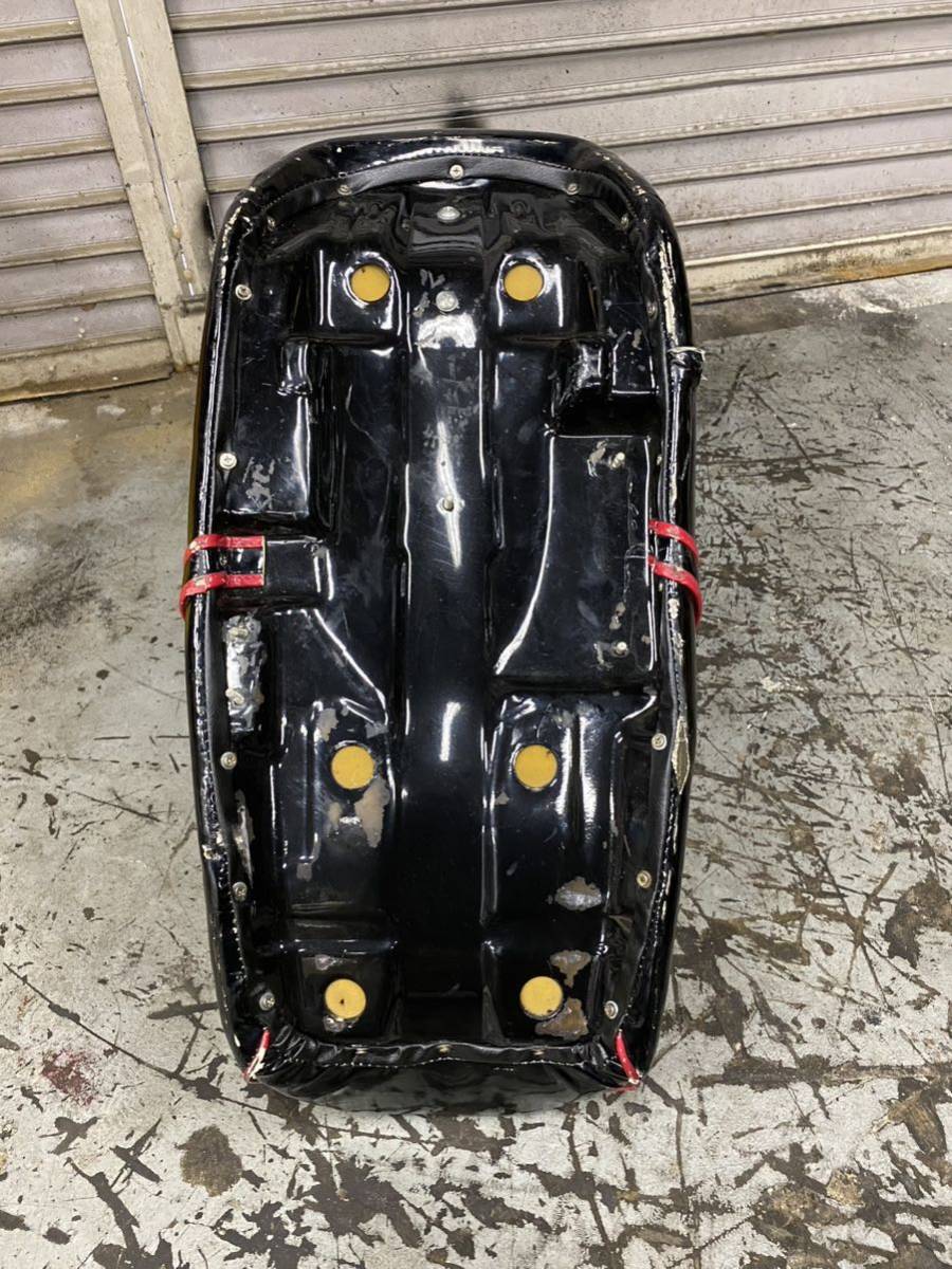 CBXの三段シート・3段・エナメル ・55センチ・当時物・シートベース