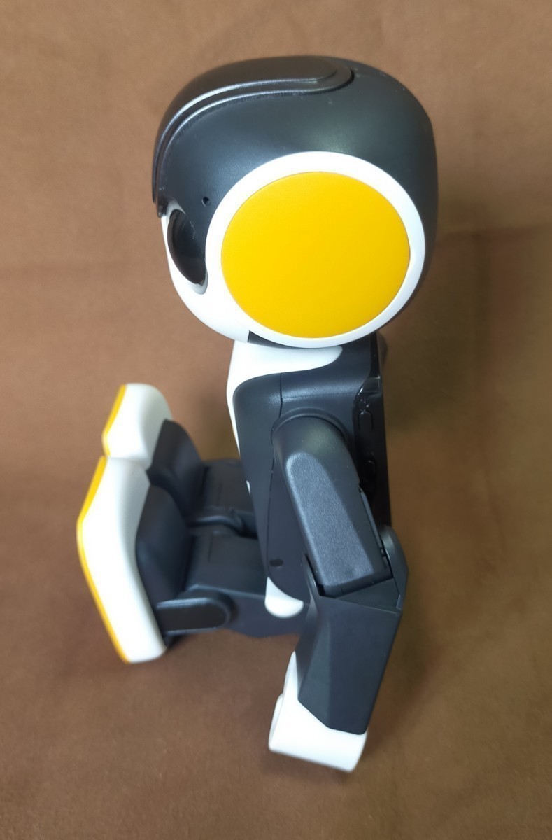 SHARP ロボホンWi-Fi対応モデル SR-04(電子玩具)|売買された