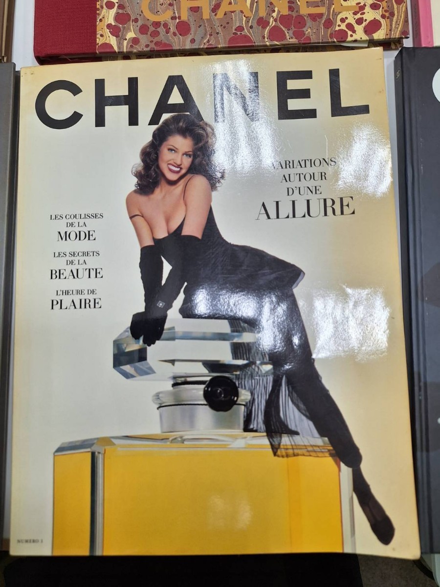 CHANEL　シャネルカタログ　6冊まとめ / 1993年 1995年 1996年 他 _画像3