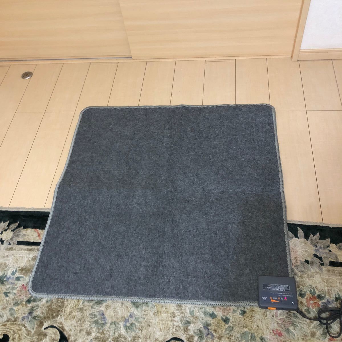 ニッセン　ホットマット NS-90 6時間後自動OFF サイズ：約90 X 90 cm(0.5畳相当)_画像1