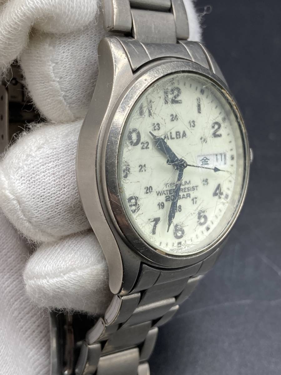 【1246】アルバ ALBA メンズ腕時計 7N43-0AE0 アルバ ミリタリー 電池切れ ジャンク扱い_画像4