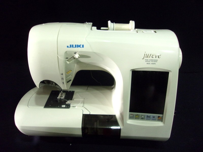 1000円スタート ミシン JUKI jureve HZL-010N ジューキ ハンドクラフト 手工芸 通電確認済み 刺繍機 ケース付 10 ミシン⑪1013_画像9