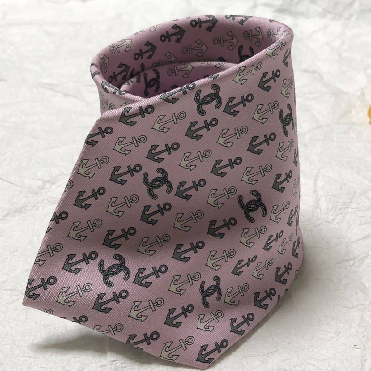 美品 CHANEL シャネル ネクタイ ココマーク 錨 イカリ 総柄 美品 CHANEL シャネル ネクタイ ココマーク 錨 イカリ 総柄