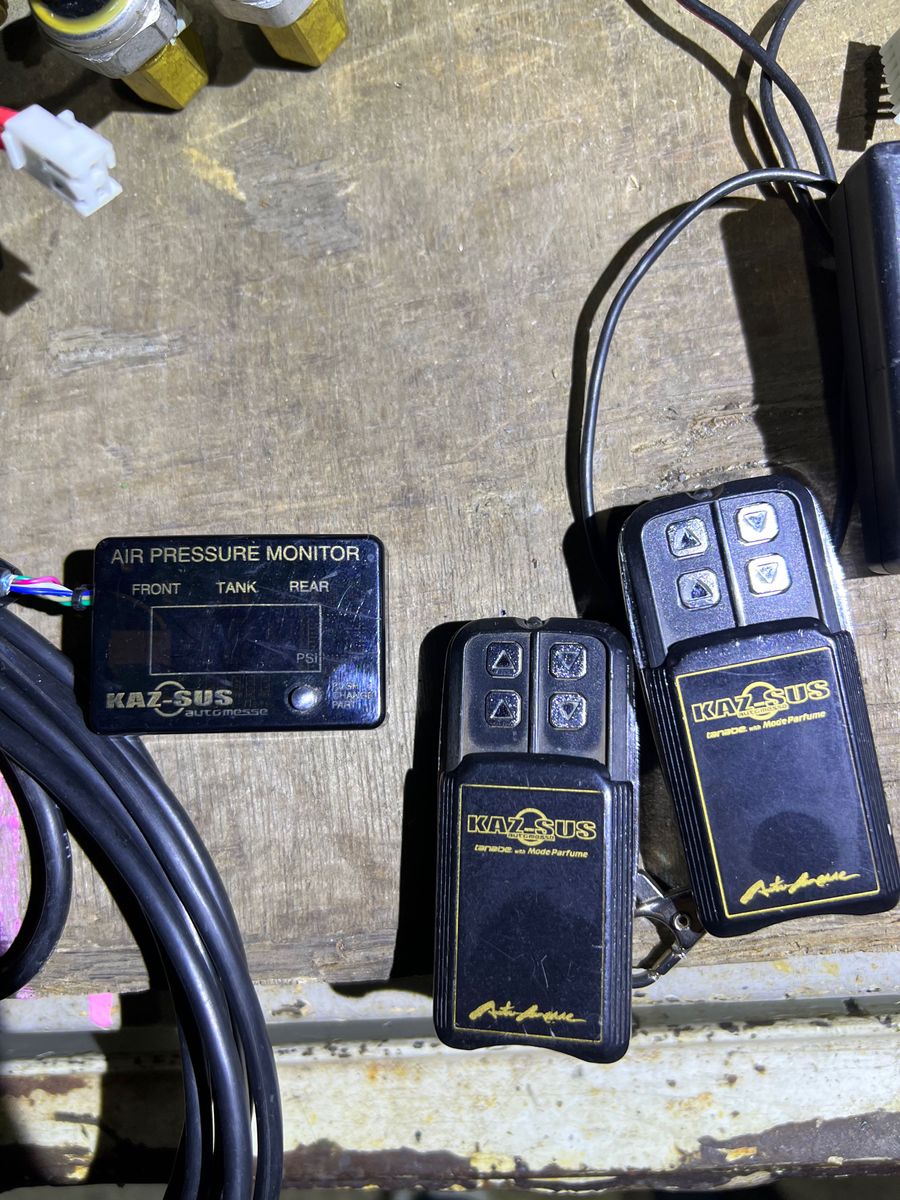 KAZSUS カズサス エアサス 電磁弁 ユニット リモコン 2独 エアー KAZSUS カズサス エアサス 電磁弁 ユニット リモコン 2独 エアー