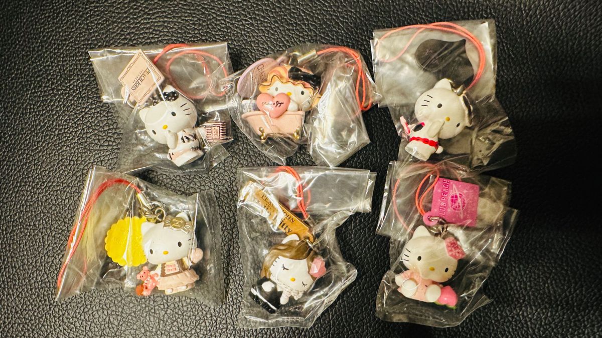 ピーチジョン×ハローキティ ストラップ ご当地 PEACH JOHN ピーチジョン×ハローキティ ストラップ ご当地 PEACH JOHN