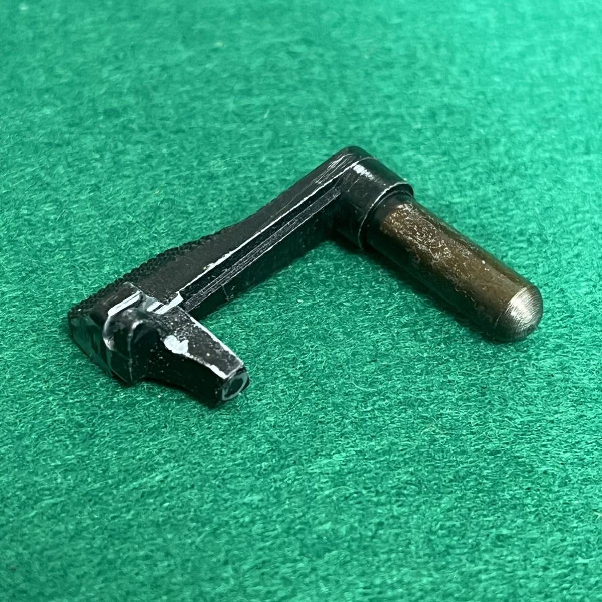 PT231110)MGC★未発火 コルトガバメントM1911A1 ABSモデルガン用スライドストップ 中古純正パーツ GM2 必読_画像2