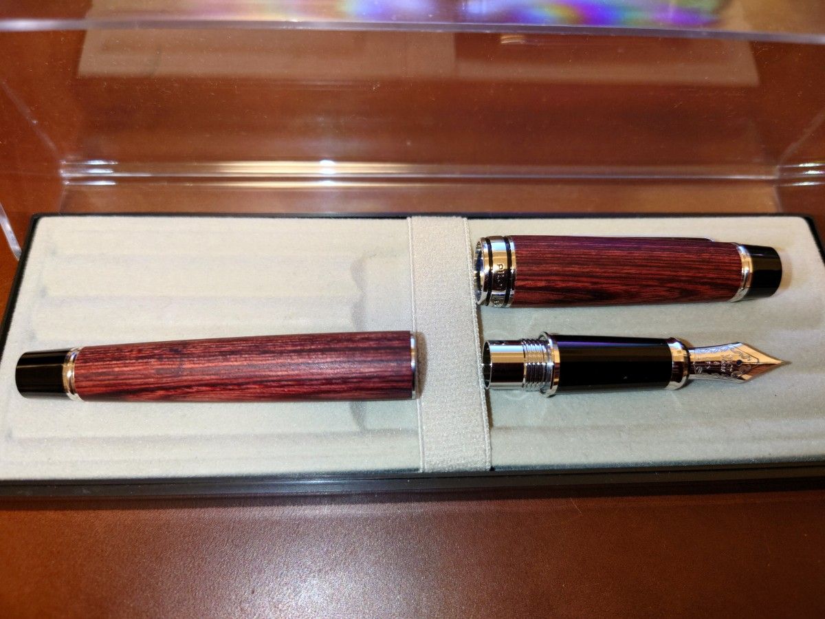 生産終了品】PILOT パイロット レグノ89S ディープレッド ペン先 生産終了品】PILOT パイロット レグノ89S ディープレッド ペン先