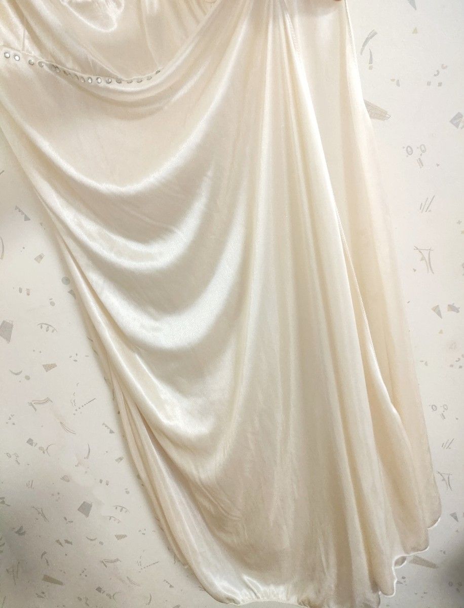 新品 サテン ドレス ロングドレス オフホワイト  レディース ナイトドレス  サテンドレス マキシ丈 キャバ  キャバドレス 