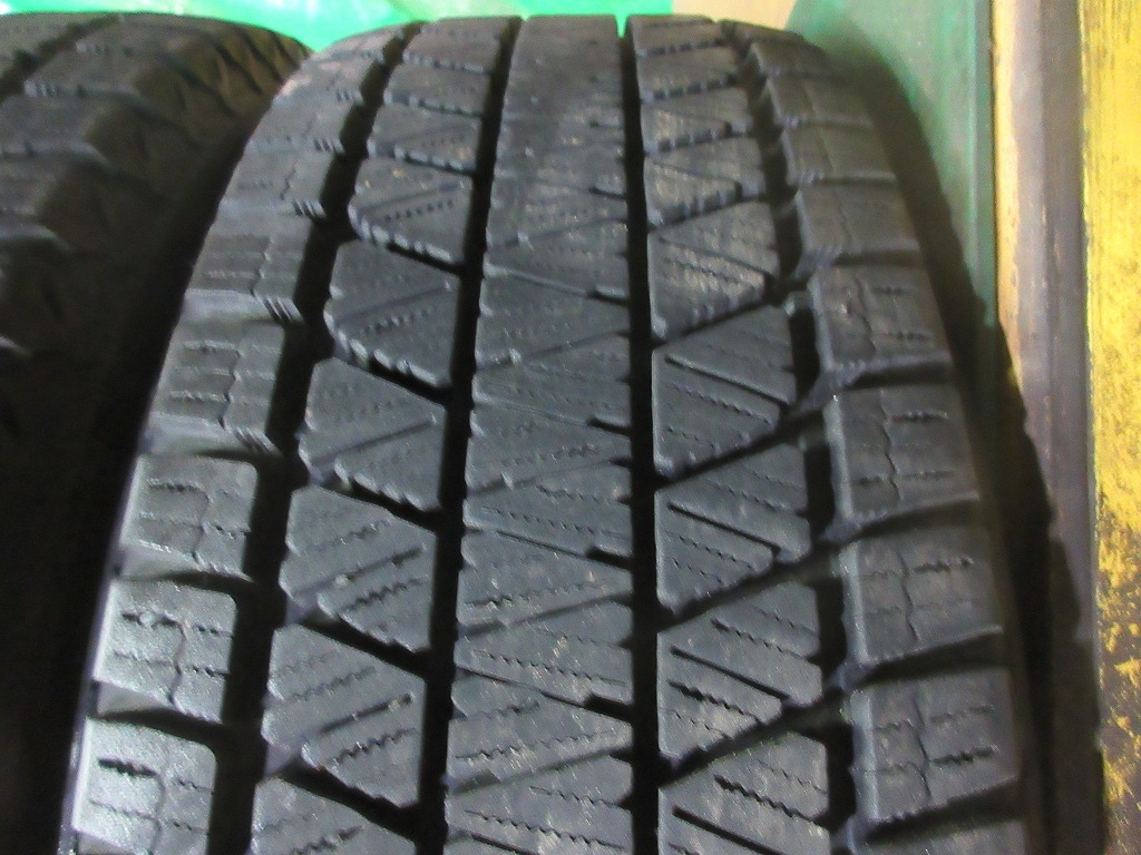 BRIDGESTONE DM-V3 225/65R17 4本 No.3934上 スタッドレス 冬タイヤ 80％残溝_画像7