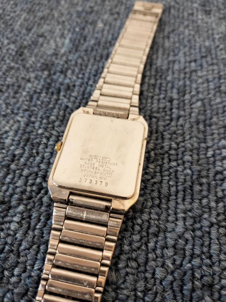SEIKO セイコー V701-5K90 スクエア クォーツ/シルバー 角型 SEIKO セイコー V701-5K90 スクエア クォーツ/シルバー 角型