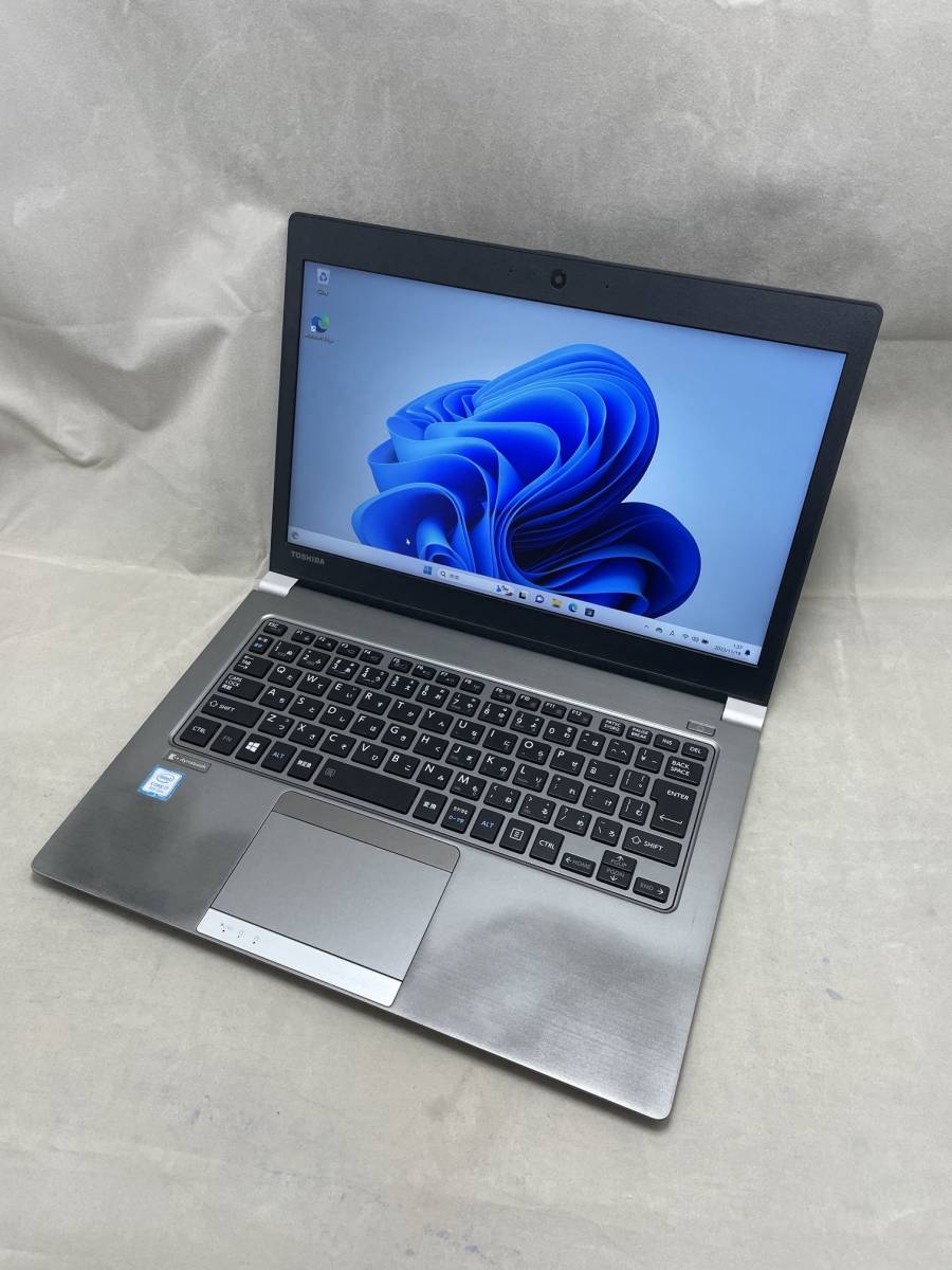 #300481 Dynabook dynabook RZ63/MS (Core i7-8550U /16GB /512GB SSD /13.3インチ  FHD /Win11 Pro) ※ゴム足欠品、筐体色むら※