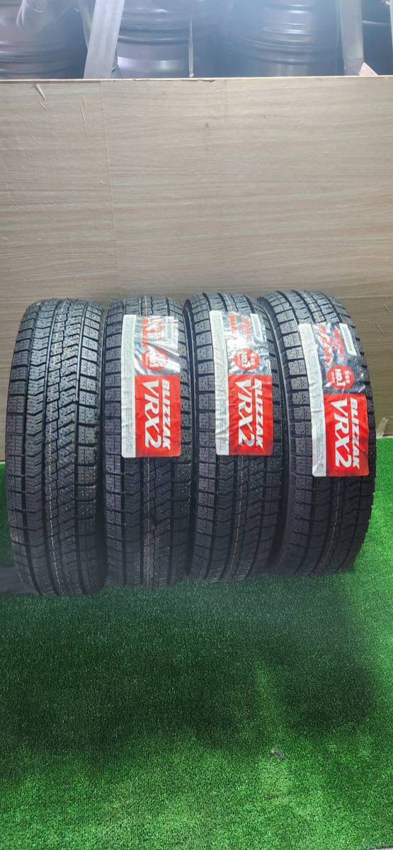 新品タイヤ　BRIDGESTONE BLIZZAK VRX2 165/70R14 81Q スタッドレス 2020年製造　マーチ　アクア　パッソ　ヴィッツ　デミオ　等　A146_画像1