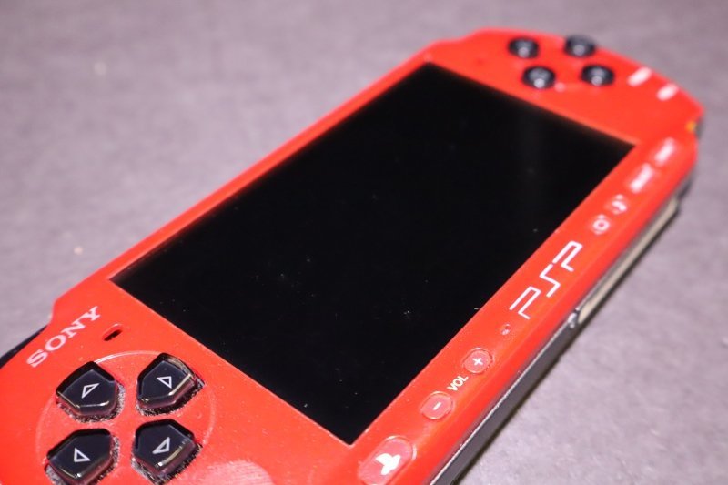 E695【ジャンク品】PSP-3000 プレイステーションポータブル 2点 本体のみ_画像4