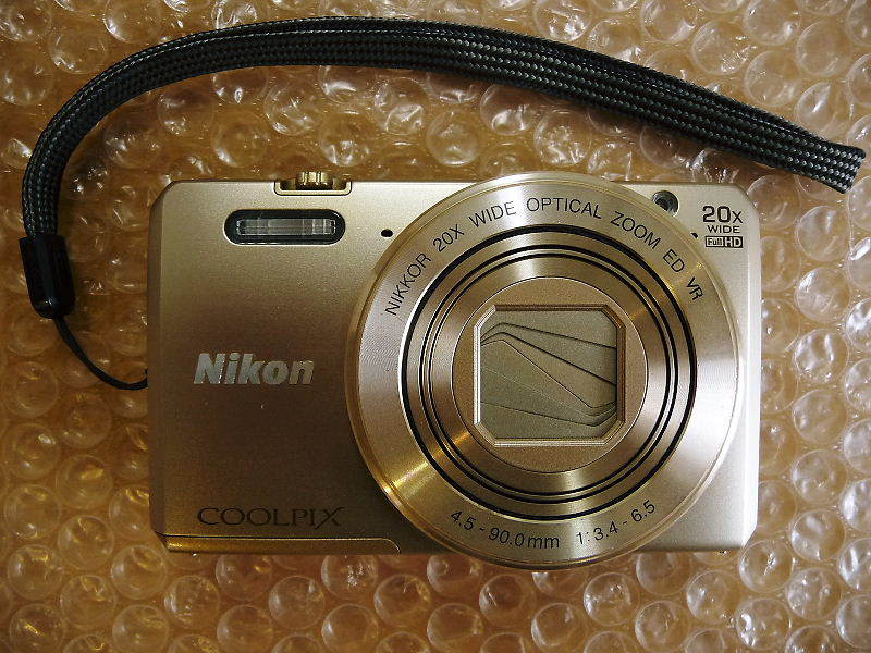 １円～ ニコン Nikon クールピクス COOLPIX S7000 ゴールド コンパクトデジタルカメラ ♪ 光学20倍ズーム 1602万画素 Wi-Fi NFC内蔵_画像2