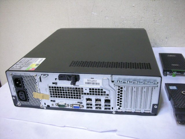 Fujitsu PRIMERGY TX1320 M2(Xeon QuadCore E3 1220 V5 3GHz/16GB/SAS 300GB x 3)_画像4