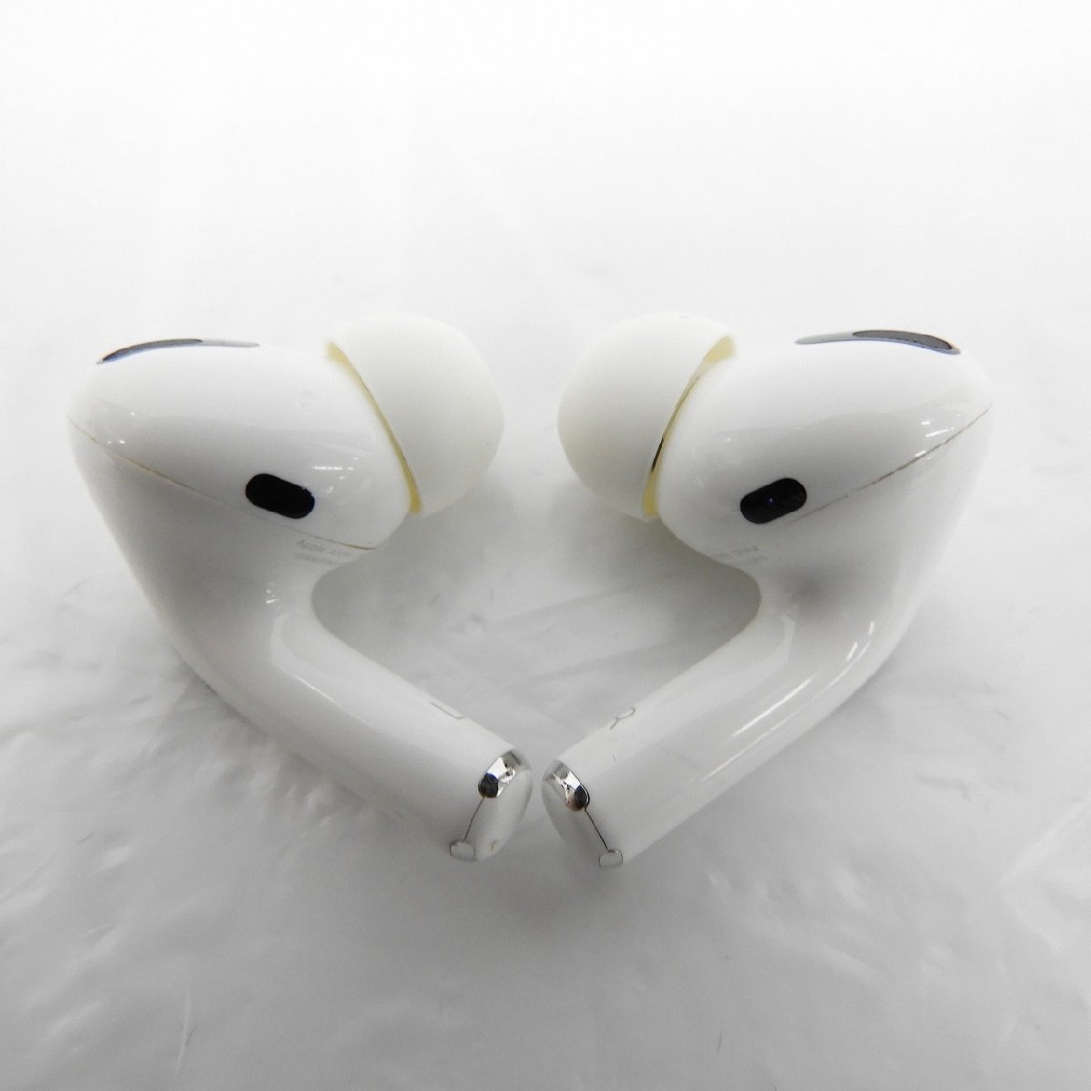 1円～【ジャンク品】Apple AirPods Pro with Wireless Charging Case