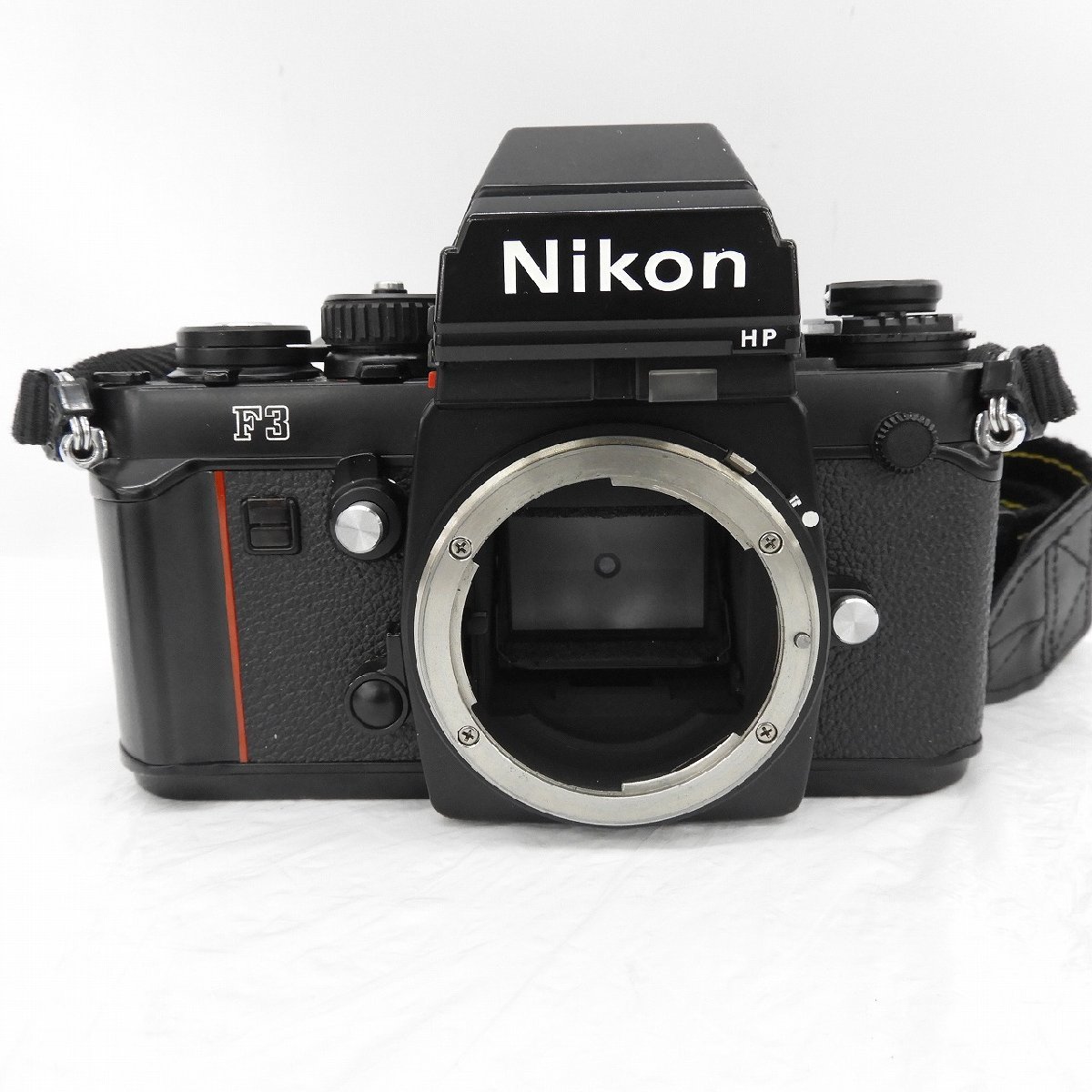 【ジャンク品】Nikon ニコン フィルム一眼レフカメラ F3 ボディ+AF NIKKOR 20ｍｍ f2.8 レンズ付き ※動作未確認 11433065 1126_画像2