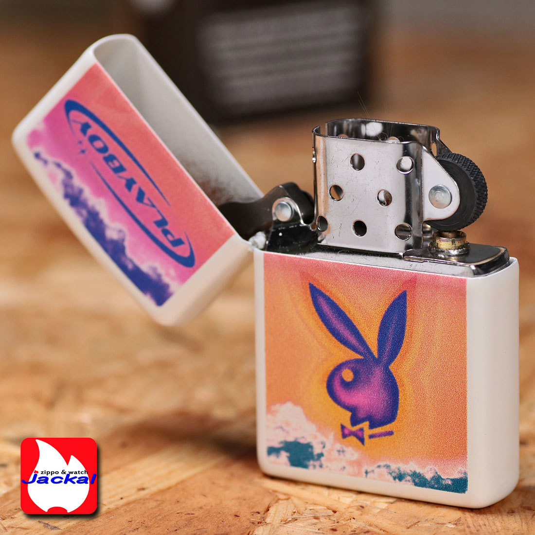 zippo(ジッポーライター) PLAYBOY プレイボーイ　ホワイトマット　2023秋冬モデル 48744【ネコポス可】_zippo(ジッポーライター) PLAYBOY プレイボ