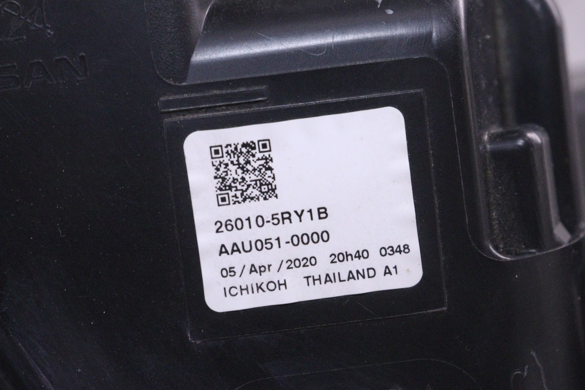 3Y-650★LED P15 キックス★右ヘッドライト ICHIKOH 1989 打刻:YB ブラック ユニット 純正★日産 ジャンク (UK)_画像6