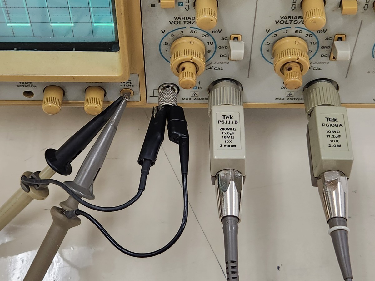 LEADER オシロスコープ 8063 60MHz / Tektronix プローブ P6111B LEADER オシロスコープ 8063 60MHz / Tektronix プローブ P6111B