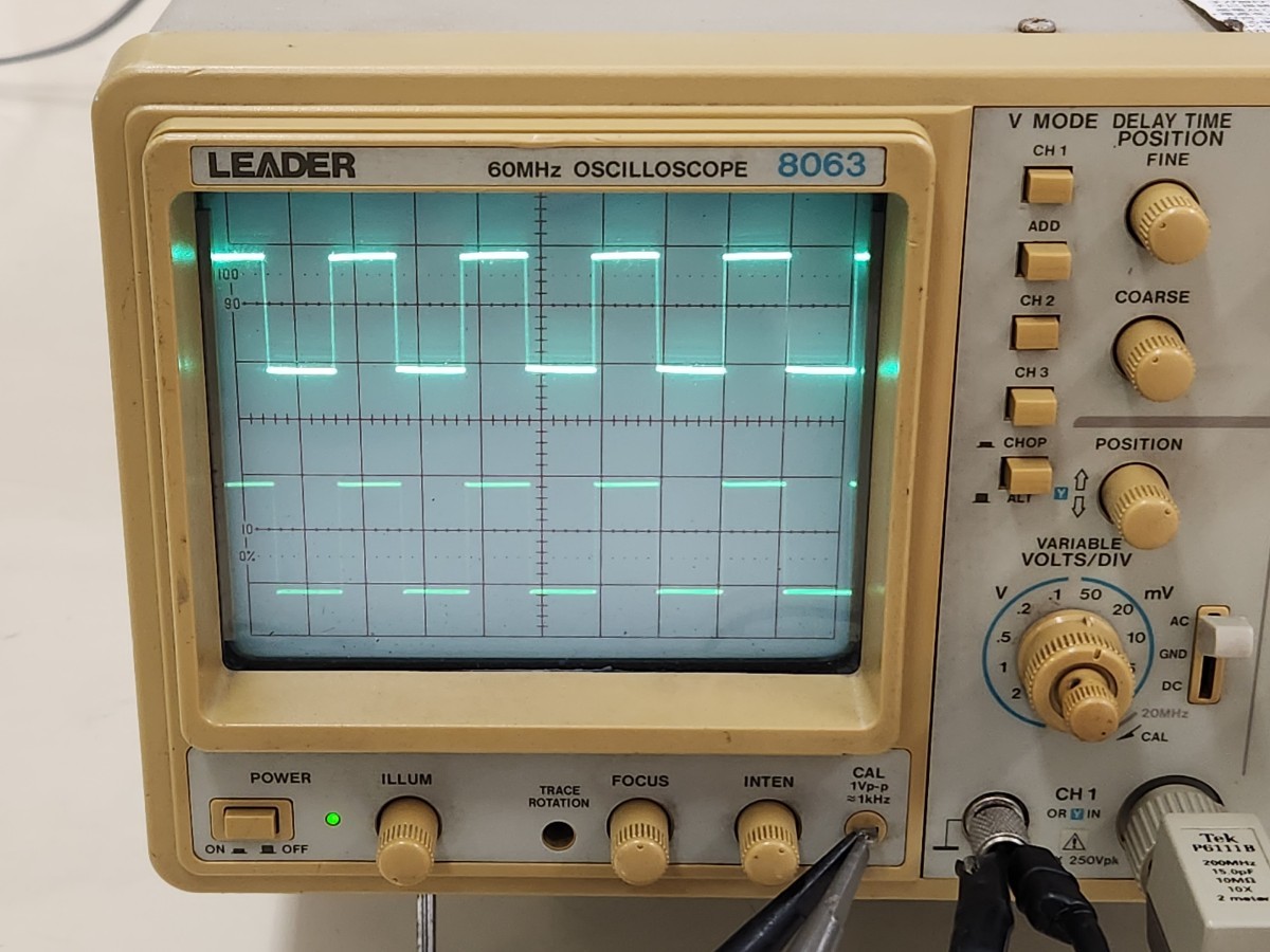 LEADER オシロスコープ 8063 60MHz / Tektronix プローブ P6111B LEADER オシロスコープ 8063 60MHz / Tektronix プローブ P6111B