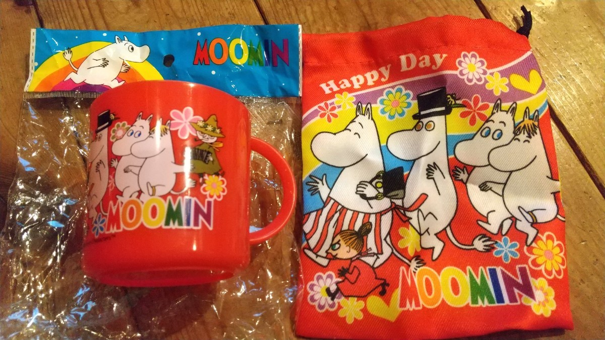 新品!未使用!MOOMIN ムーミン!プラカップ 200ml!コップ＆巾着袋 !赤!スナフキン リトルミイ!ニョロニョロ _画像1