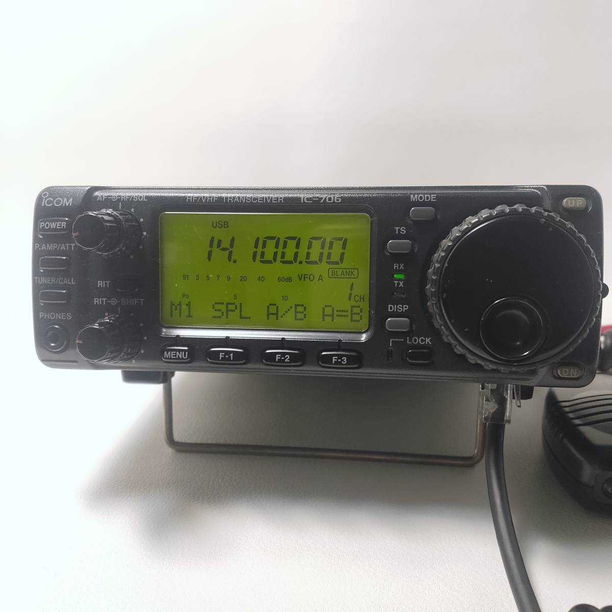 ICOM IC-706 トランシーバー 1.8～144MHzオールモード_画像1