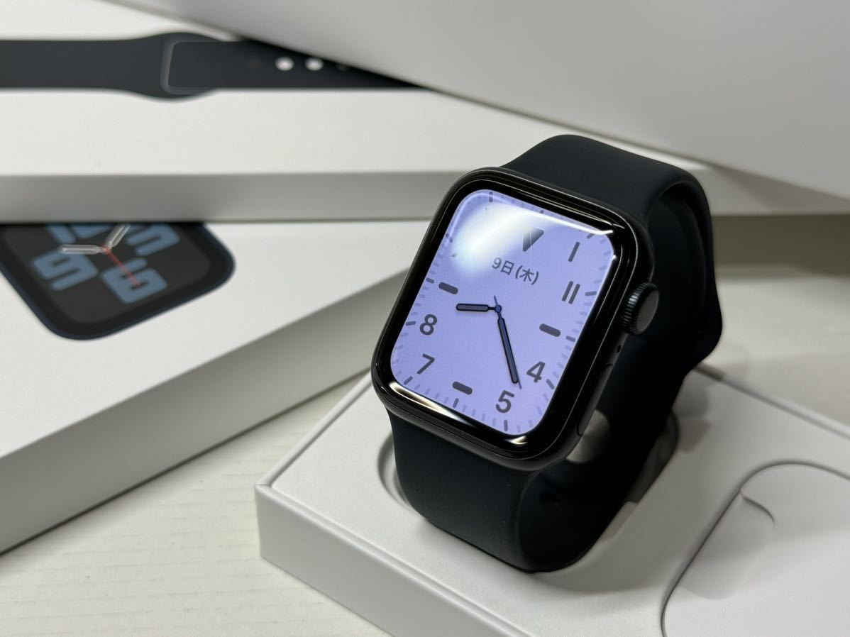 ☆即決 バッテリー100% オススメ Apple Watch SE2 40mm ミッドナイトアルミニウム アップルウォッチ GPSモデル 270_画像1