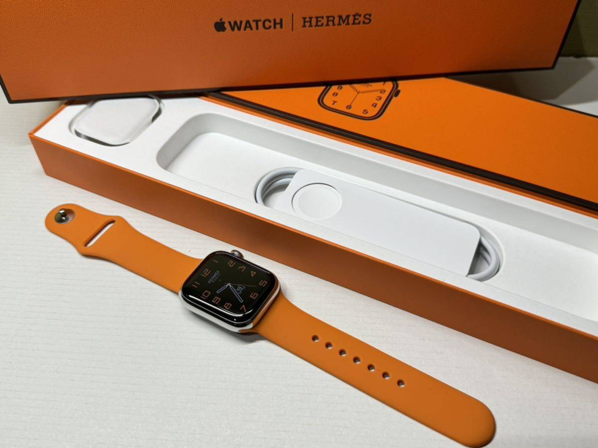 Apple Watch Series8 41mm シルバー バッテリー100% | nate-hospital.com