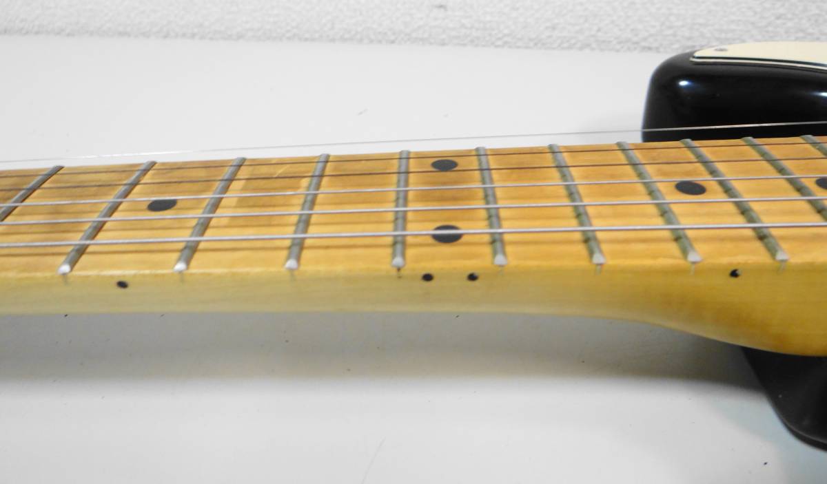 Va7871 Artisan エレキギター 楽器、器材 ギター ソフトバック付き_画像7