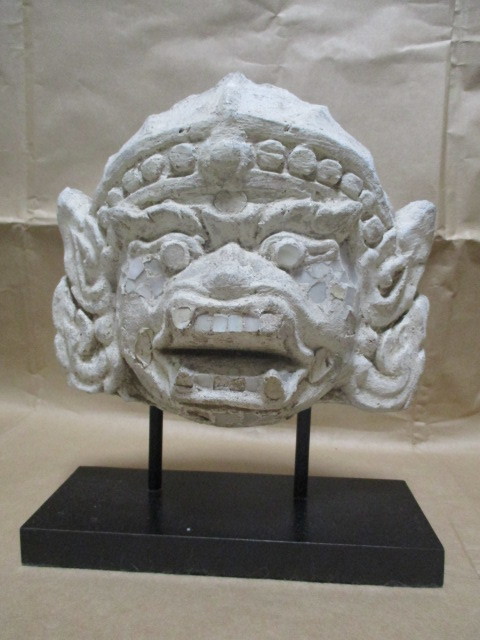 中南米　オルメカ文化　石像　Q6-2