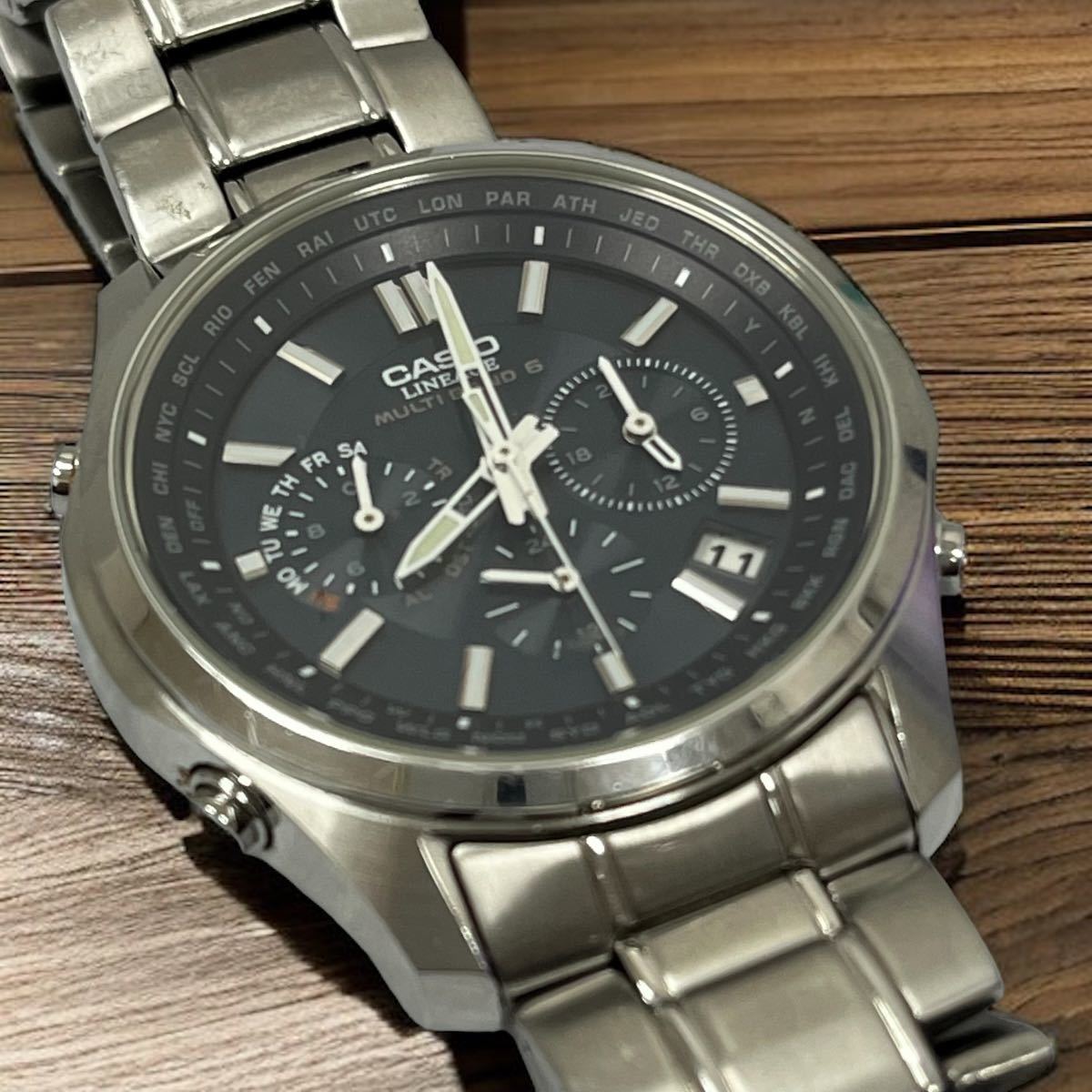 CASIO / カシオ LINEAGE リニエージ メンズ腕時計 LIW-M610 タフソーラー デイト 電波 クロノグラフ ネイビー文字盤 _画像1