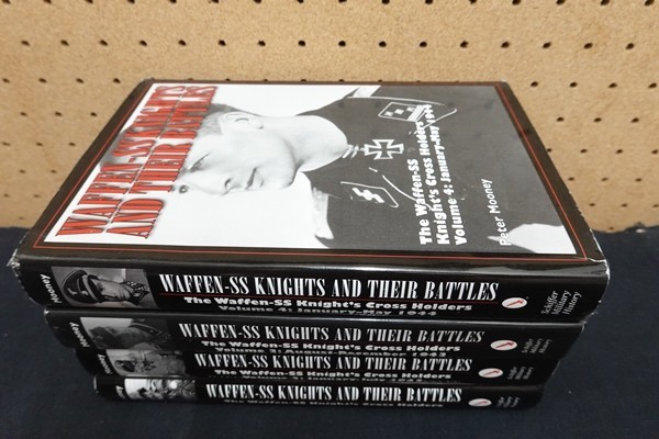 B00/洋書■Waffen-SS Knights and their Battles 1～4巻 武装親衛隊員と戦い 騎士鉄十字章 ナチス_画像2