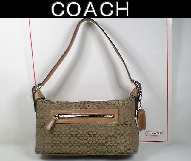 ★超美品！★ＣＯＡＣＨ　コーチ★とってもお洒落で素敵な♪定番！大人気♪ミニシグネチャー柄ワンショルダーバッグ■チャームプレート付■_画像1