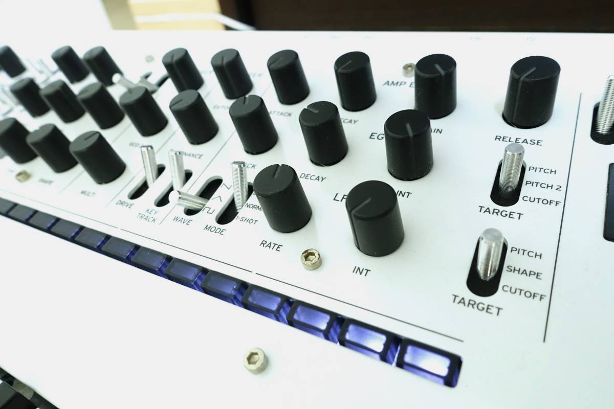 Yahoo!オークション - KORG minilogue xd PW パールホワイト