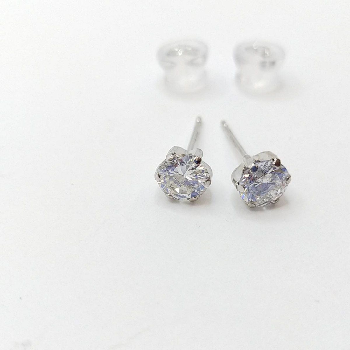 天然ダイヤモンド　0.80 ct 0.40 0.40  ピアス プラチナ ダイヤ ダイヤモンド スタッドピアス　PT900