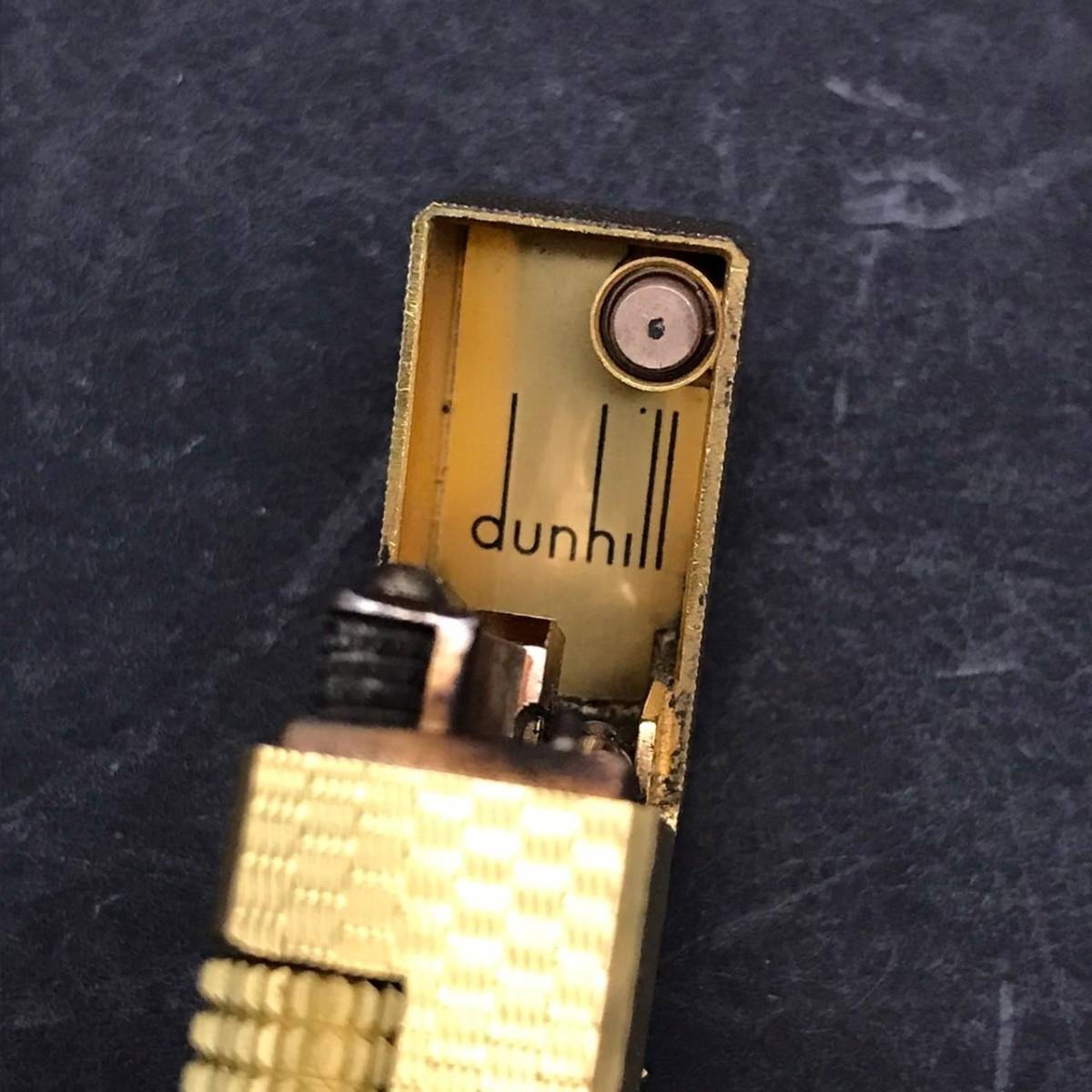 ER1026-5-4 ダンヒル ライター ゴールド dunhill US.RE24163 ガスライター ゴールド色 専用ケース付 動作未確認 現状品 60サイズ_画像8