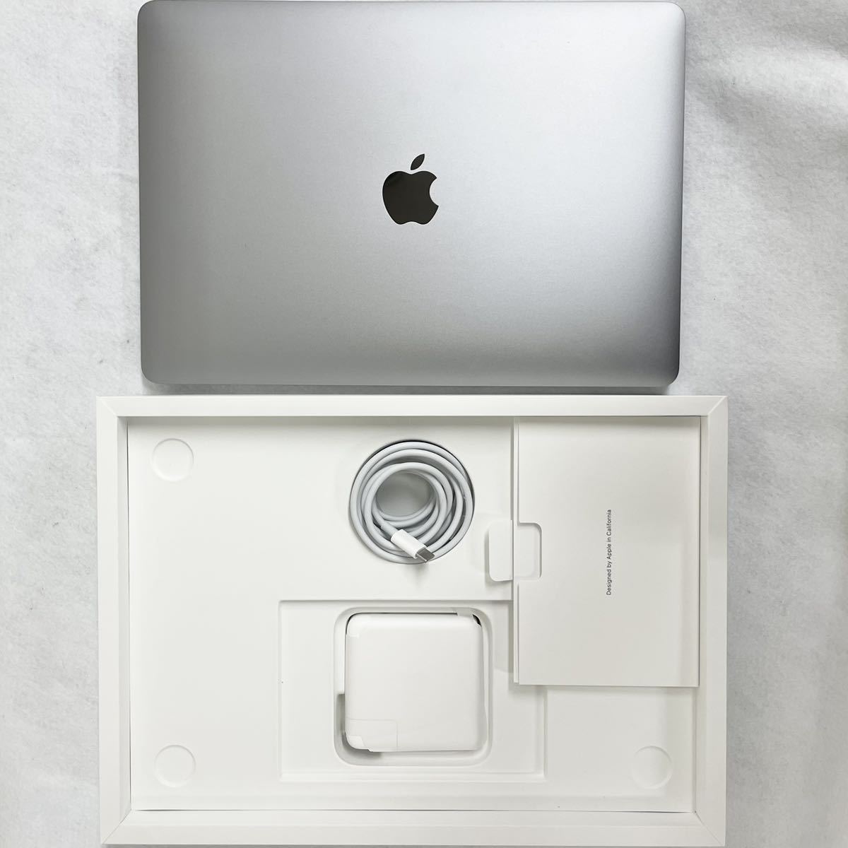 【美品】Apple MacBook Pro13インチ［A2338］メモリ8GB/512GB SSD (13-inch,MNEJ3J/A,2020) スペースグレイ【充放電回数6回】アップル 完品_画像3