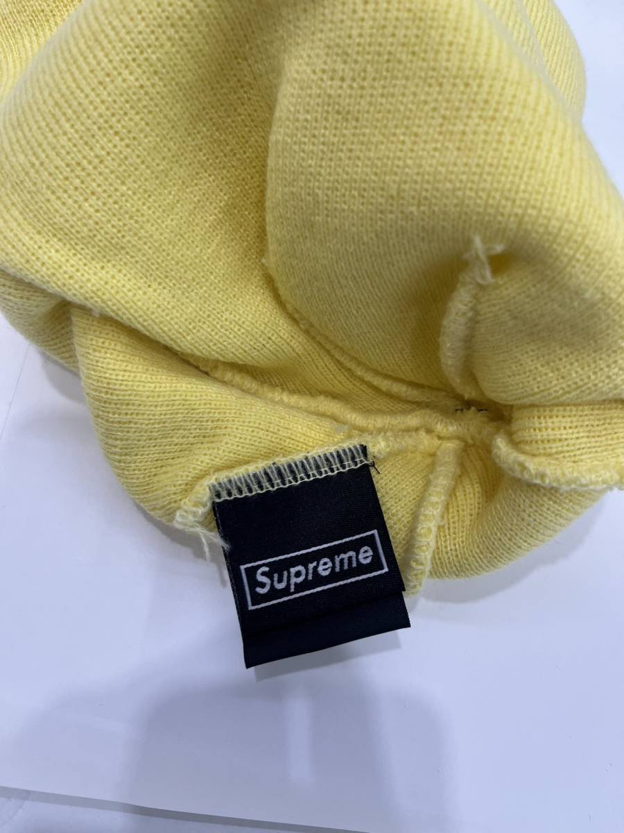 214-MH20) 未使用 Supreme New Era Varsity Beanie フリーサイズ Light Yellow シュプリーム ニューエラ ビーニー ニット キャップ 帽子 _画像3