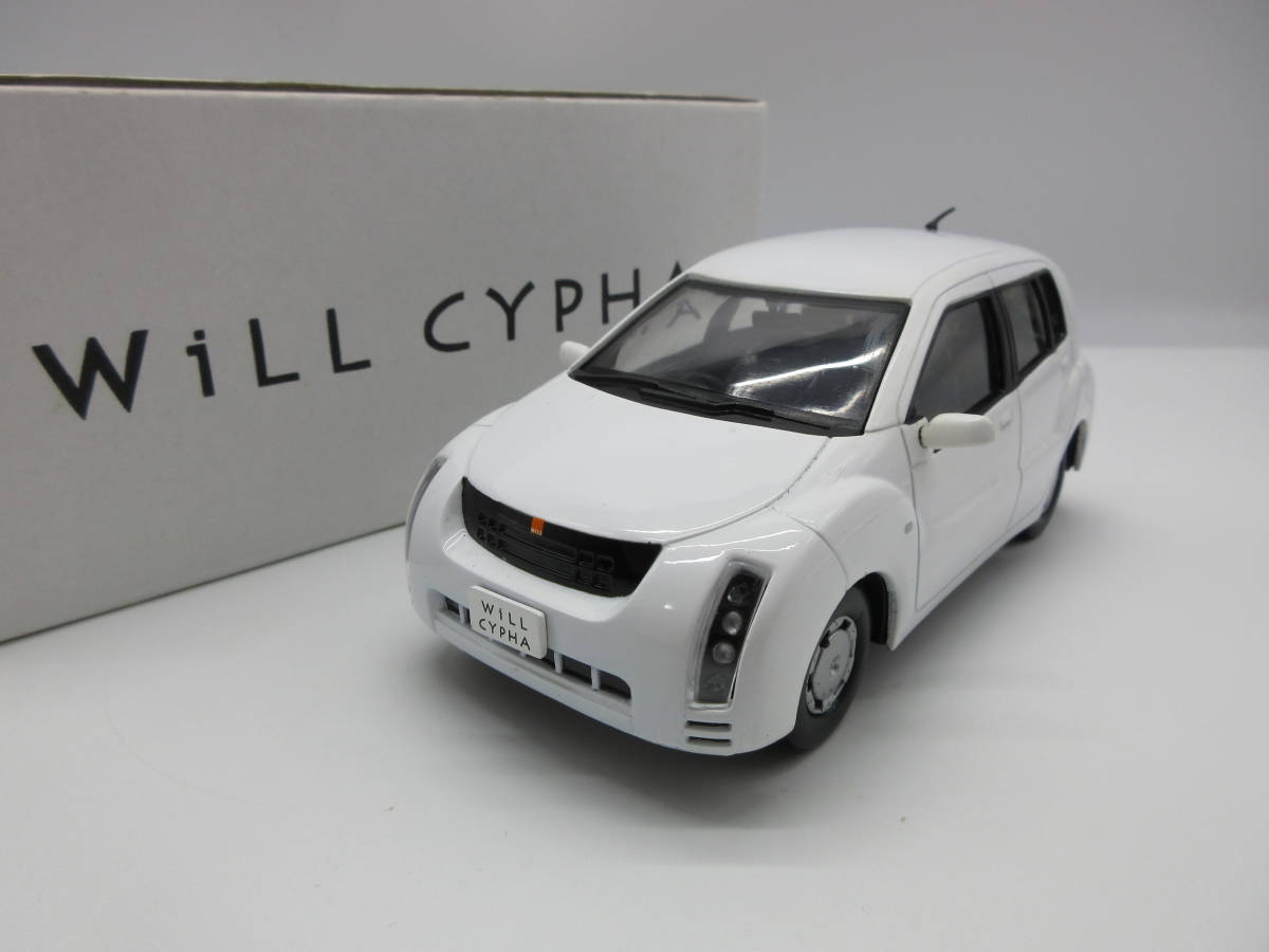 1/24 トヨタ ウィルサイファ WiLL CYPHA　カラーサンプル 非売品 ミニカー　ホワイト_画像1