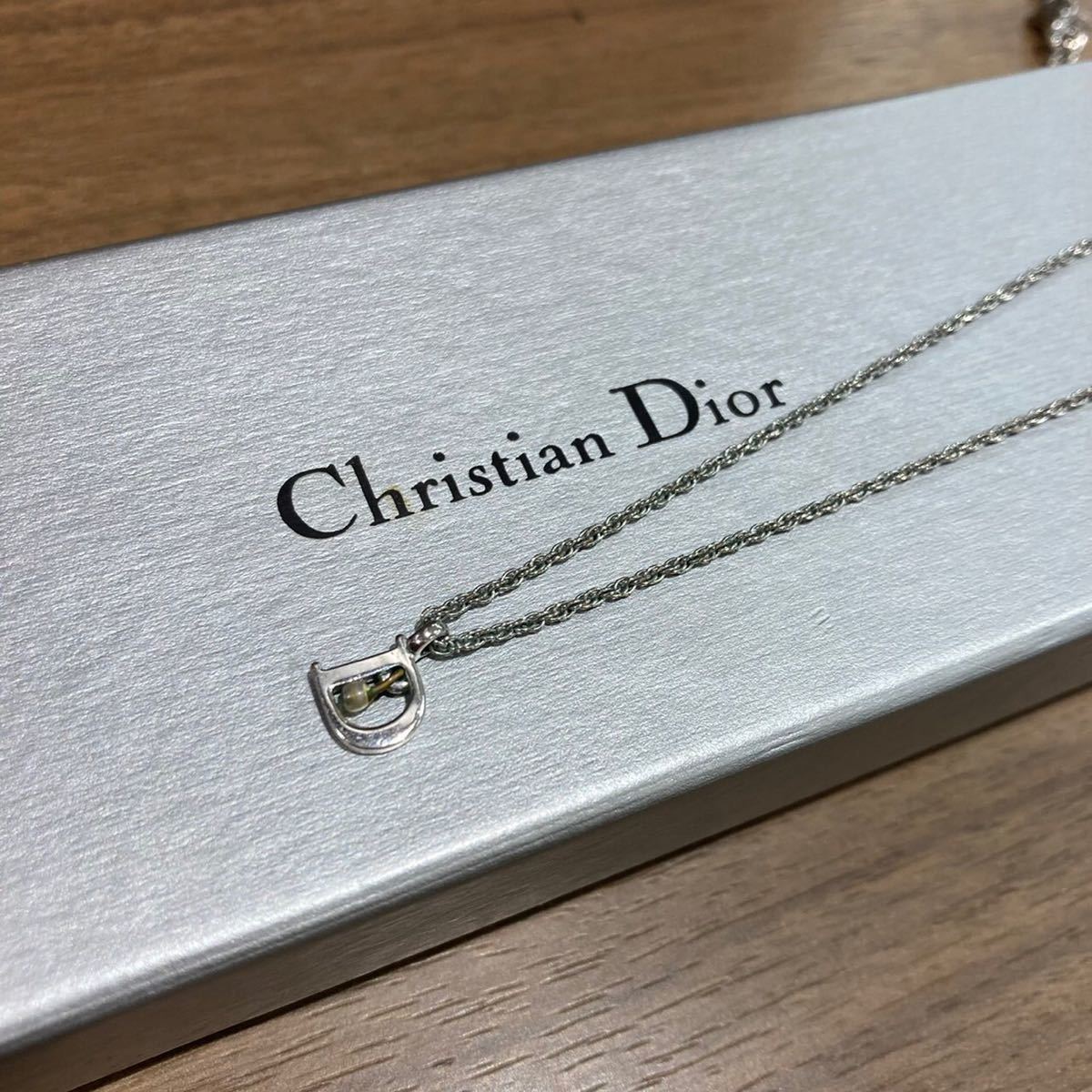 Christian Dior クリスチャンディオール ロゴネックレス おしゃれ