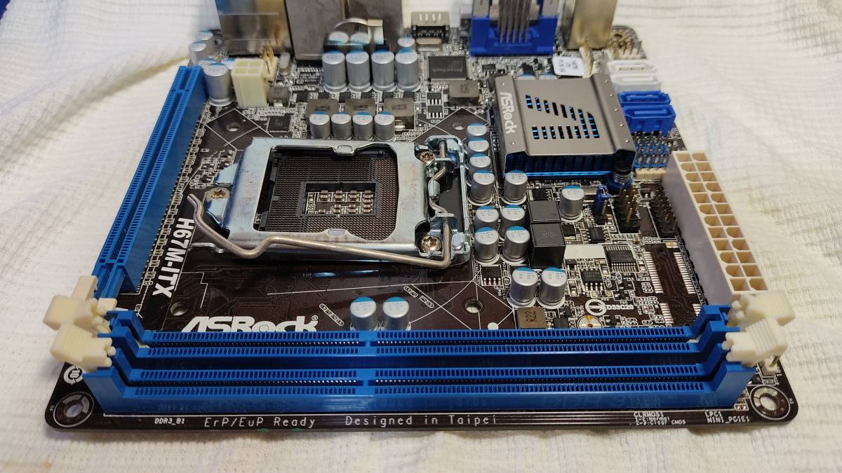 【中古】ASROCK製マザーボード　H67M-ITX LGA1155 _画像5